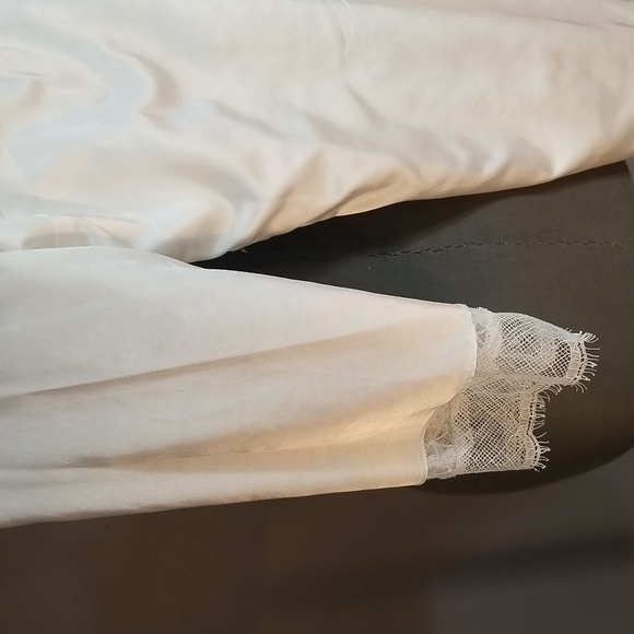 Elie Tahari size 14 white unique lace sequin lace dress. Beautifully lined - Picture 11 of 17